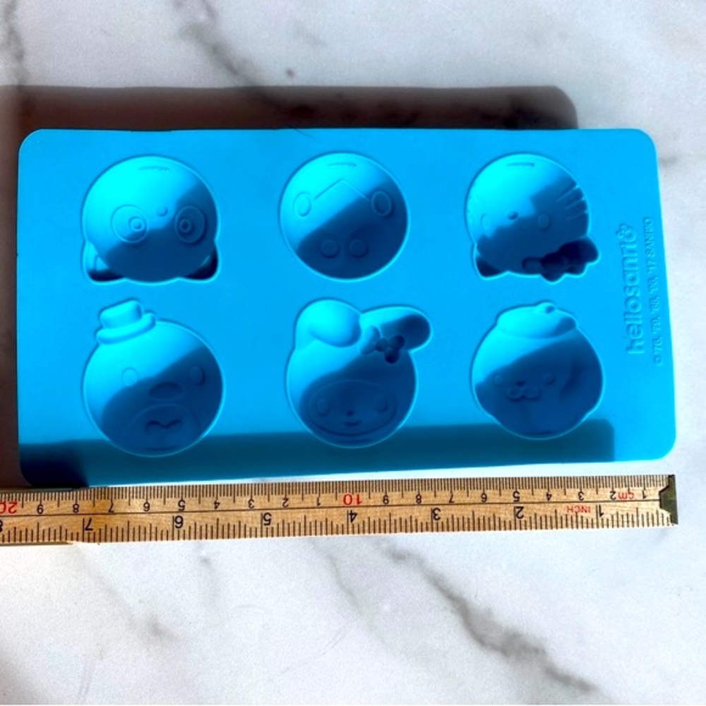 Sanrio Hello Kitty Silicone Mold - Picture 8 of 8